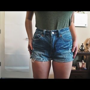 Unionbay Stretchy dark wash distress shorts